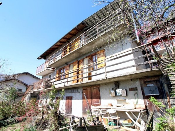 casa indipendente in vendita a Pinasca