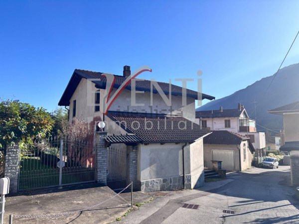 casa indipendente in vendita a Pinasca
