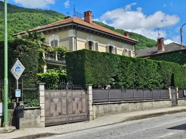 casa indipendente in vendita a Pinasca