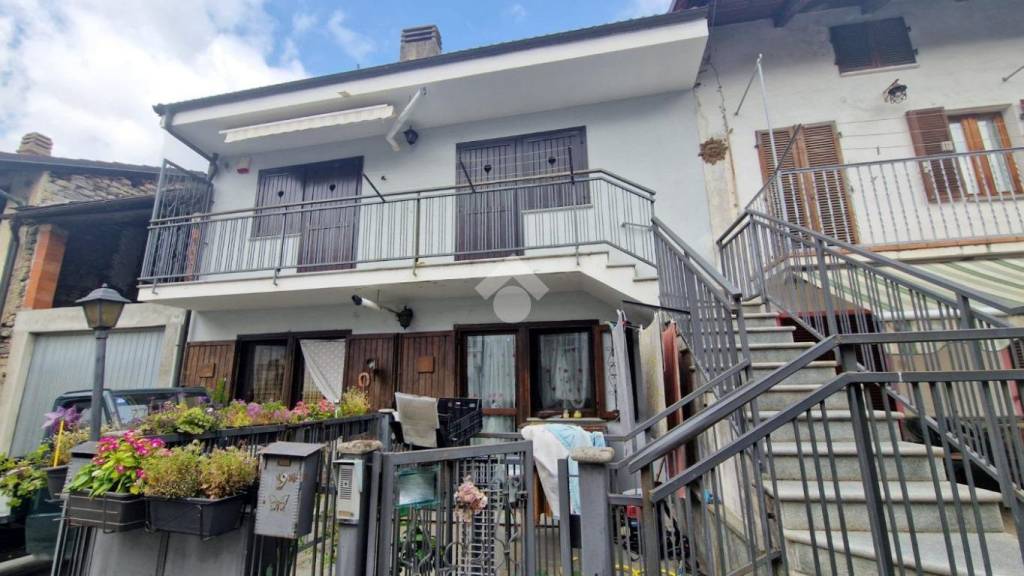 appartamento in vendita a Pinasca