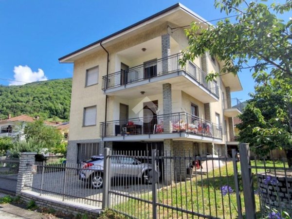 casa indipendente in vendita a Pinasca