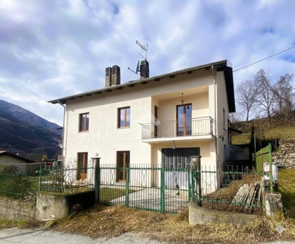 casa indipendente in vendita a Pinasca