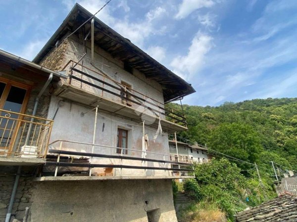 casa indipendente in vendita a Pinasca