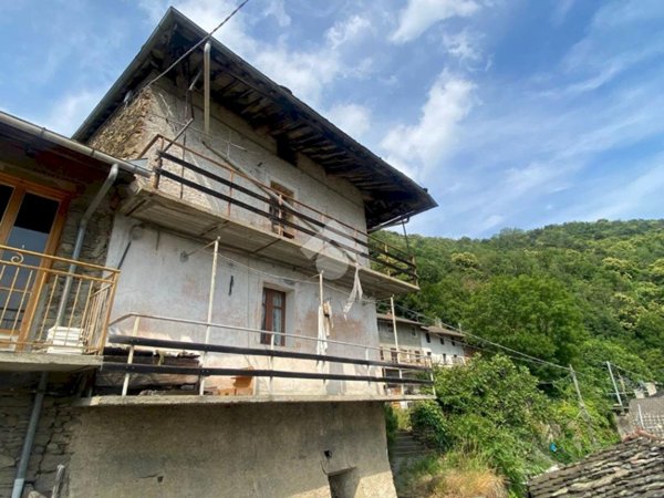 casa indipendente in vendita a Pinasca