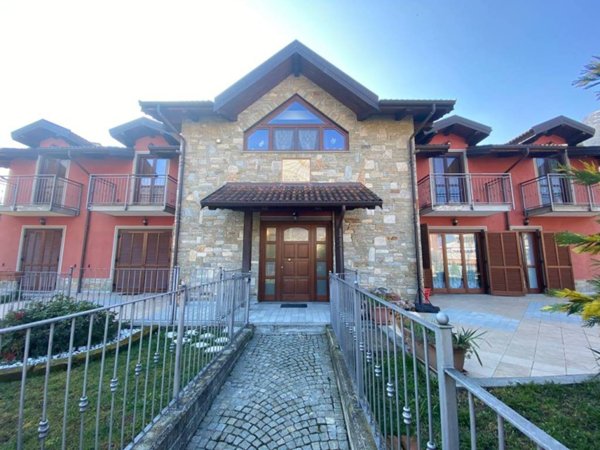 appartamento in vendita a Pinasca