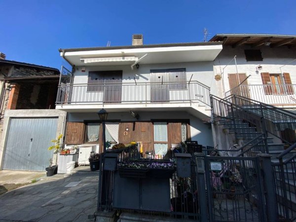 appartamento in vendita a Pinasca in zona Dubbione