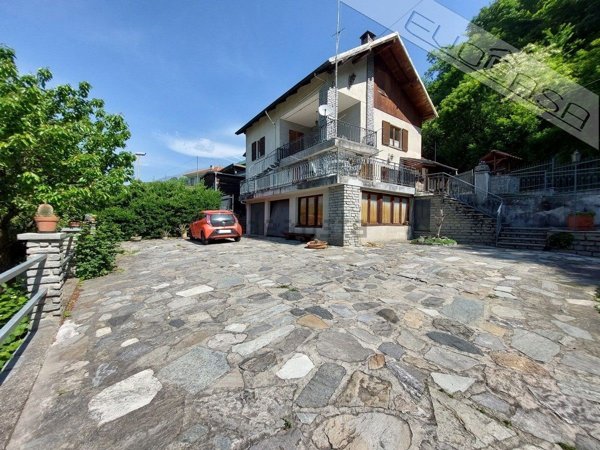 casa indipendente in vendita a Pinasca