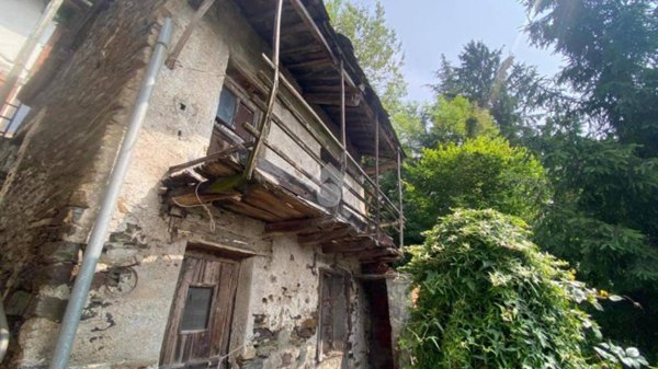 appartamento in vendita a Pinasca in zona Grandubbione