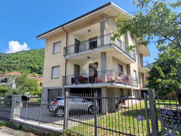 casa indipendente in vendita a Pinasca in zona Dubbione