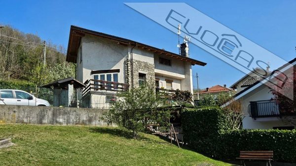 casa indipendente in vendita a Pinasca in zona Dubbione