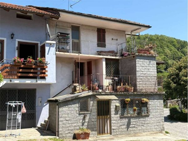 casa indipendente in vendita a Pinasca in zona Grandubbione