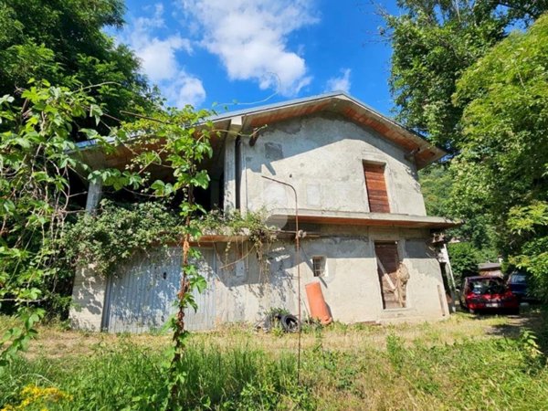 casa semindipendente in vendita a Pinasca in zona Grandubbione