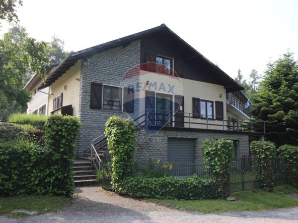 intera palazzina in vendita a Pinasca in zona Grandubbione