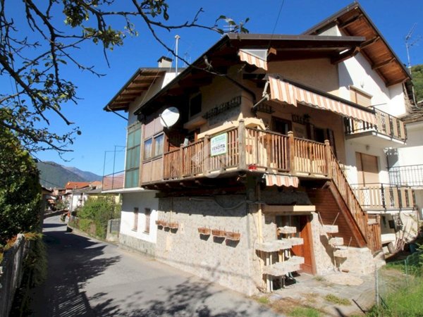 appartamento in vendita a Pinasca in zona Dubbione