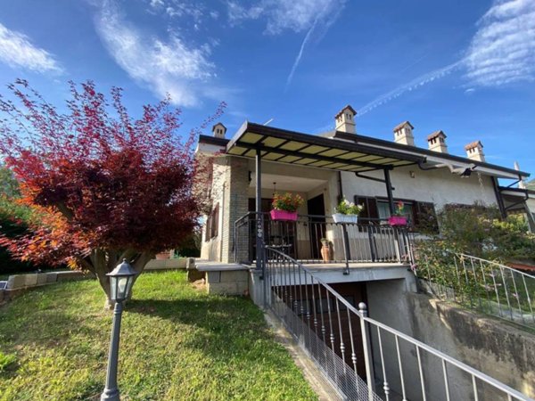 casa indipendente in vendita a Pinasca in zona Dubbione