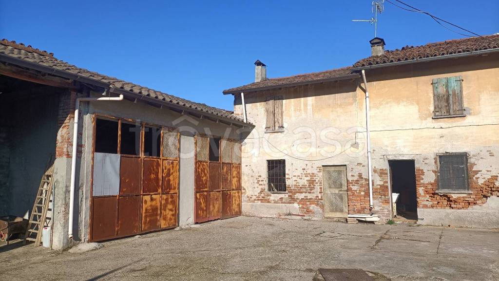 casa indipendente in vendita a Derovere