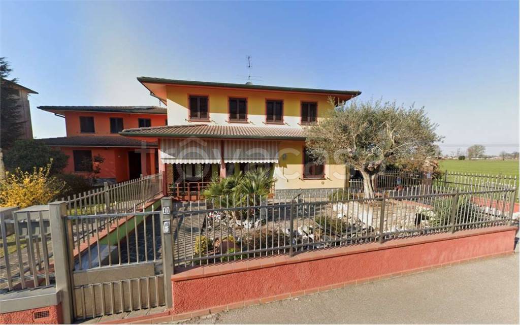 capannone in vendita a Dovera