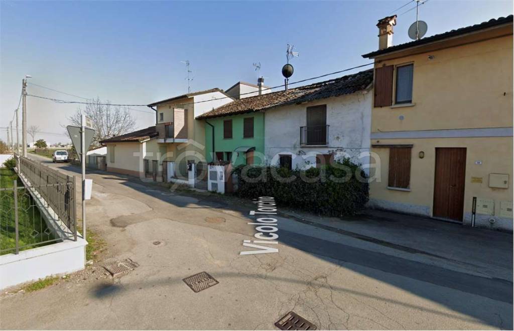 casa indipendente in vendita a Dovera