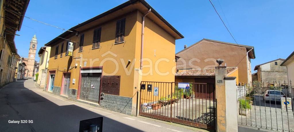 casa indipendente in vendita a Dovera