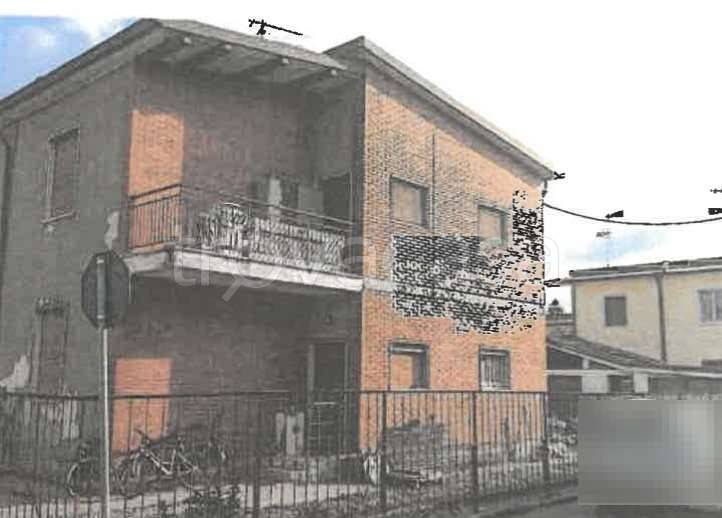 casa indipendente in vendita a Dovera
