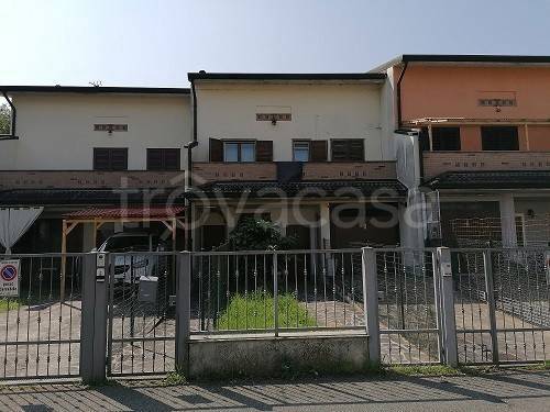 appartamento in vendita a Dovera in zona Postino