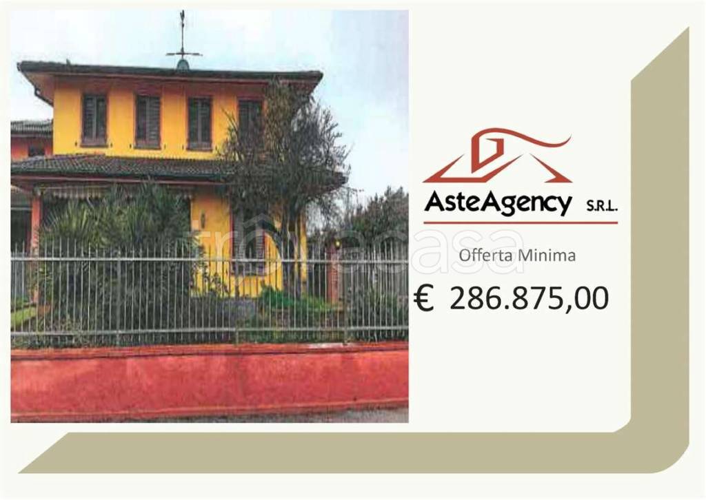 casa indipendente in vendita a Dovera