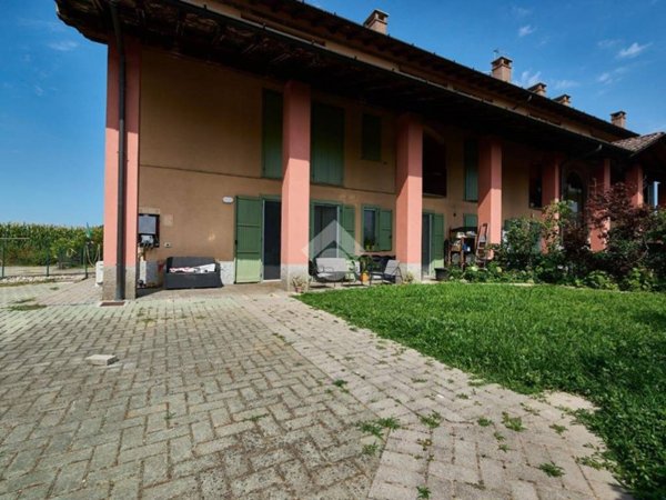 appartamento in vendita a Dovera in zona Roncadello
