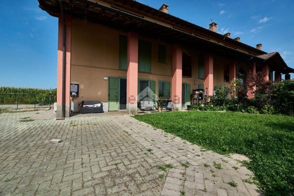 appartamento in vendita a Dovera in zona Roncadello