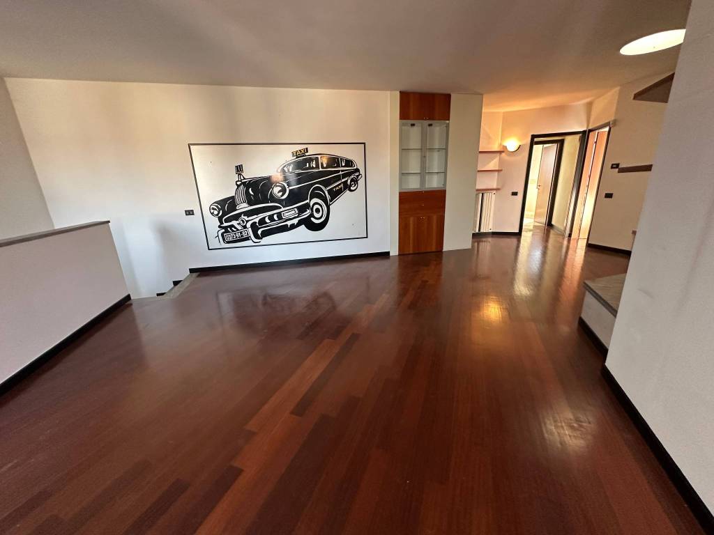 appartamento in vendita a Dovera in zona Postino