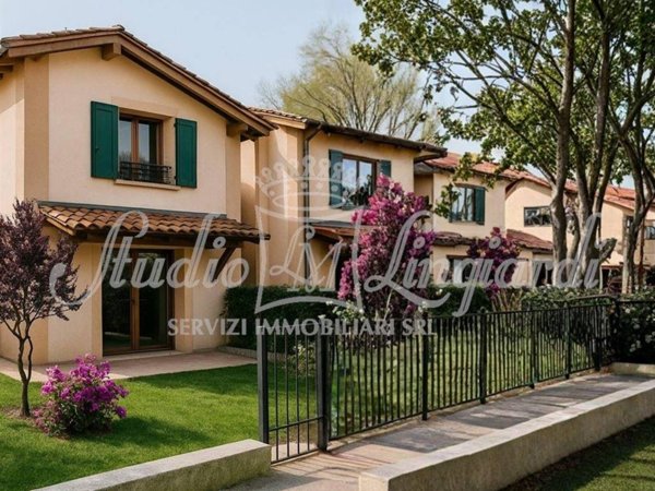 casa indipendente in vendita a Dovera in zona Postino