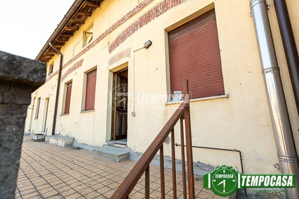 appartamento in vendita a Dovera