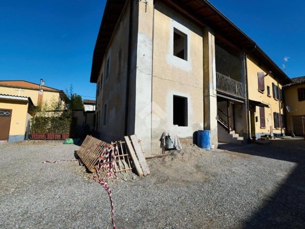 casa indipendente in vendita a Dovera in zona Postino