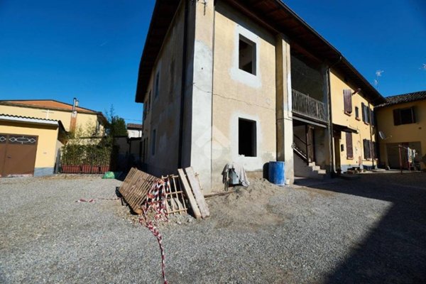 casa indipendente in vendita a Dovera in zona Postino