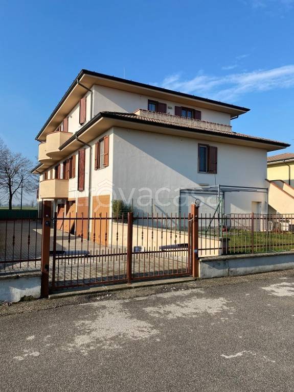 appartamento in vendita a Dovera in zona Roncadello