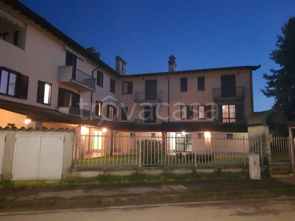 appartamento in vendita a Dovera