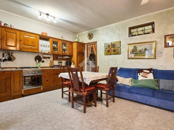 casa indipendente in vendita a Dovera in zona Postino