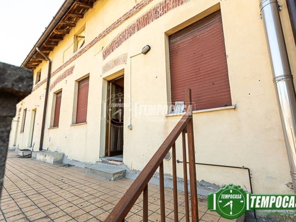 appartamento in vendita a Dovera