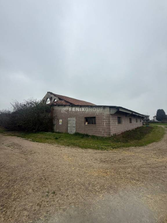 terreno edificabile in vendita a Dovera