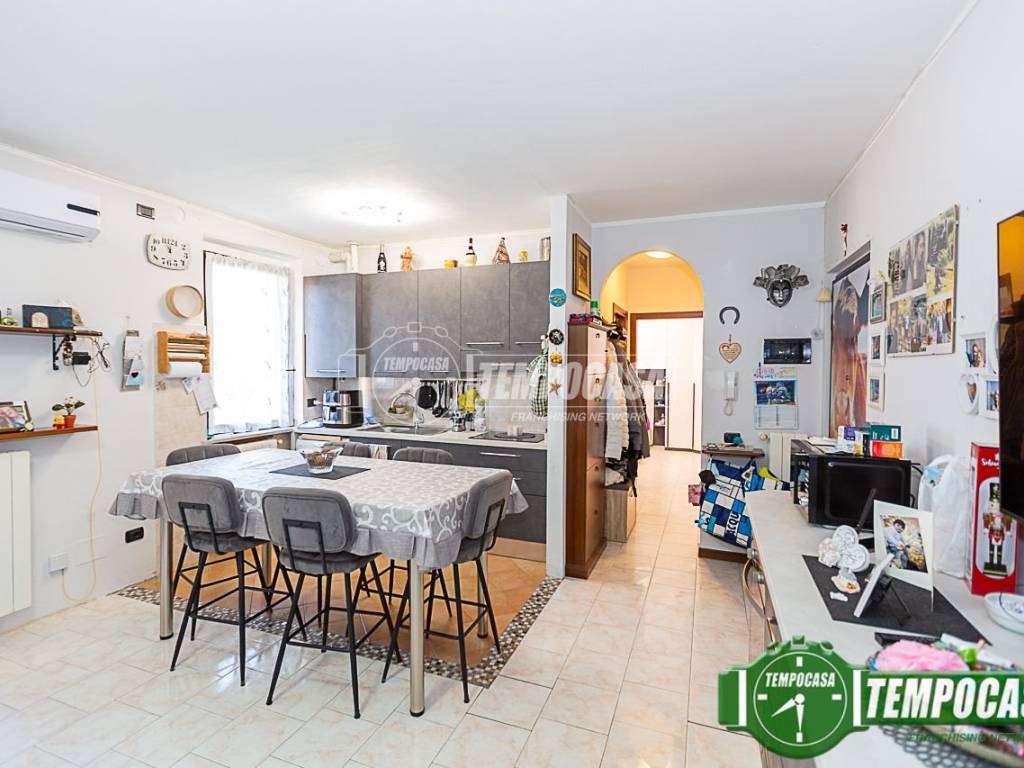 appartamento in vendita a Dovera