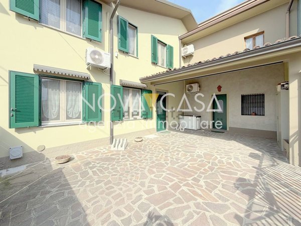 casa indipendente in vendita a Dovera in zona Postino