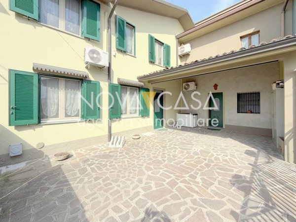 casa indipendente in vendita a Dovera in zona Postino