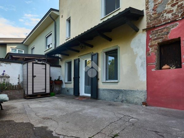 casa indipendente in vendita a Dovera in zona Postino