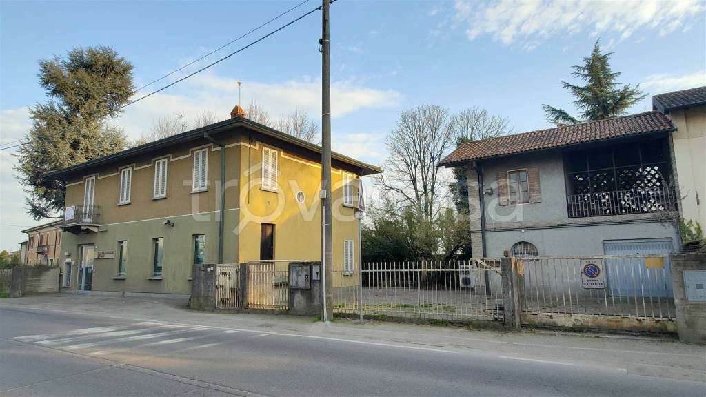 appartamento in vendita a Dovera in zona Postino