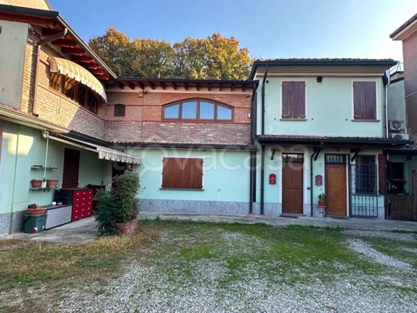 appartamento in vendita a Dovera in zona Postino