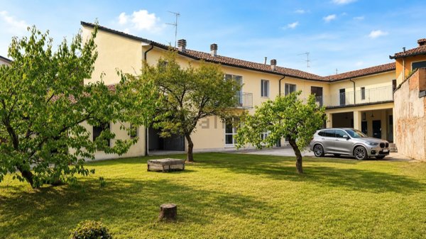 casa indipendente in vendita a Dovera in zona Postino