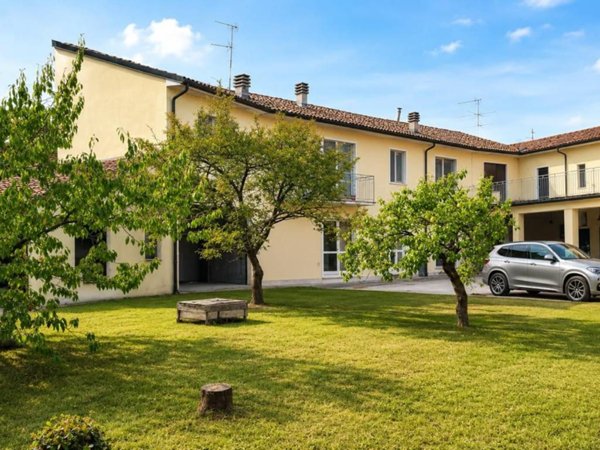 casa indipendente in vendita a Dovera in zona Postino