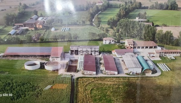 azienda agricola in vendita a Dovera in zona Postino