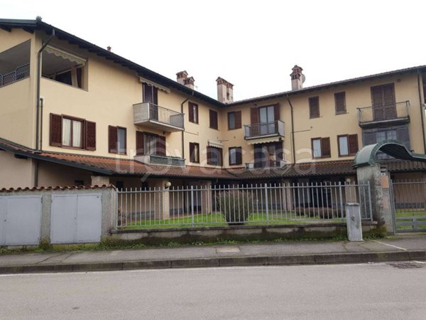 appartamento in vendita a Dovera in zona Postino