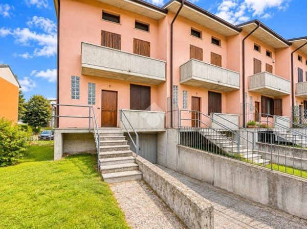 casa indipendente in vendita a Dovera in zona Postino