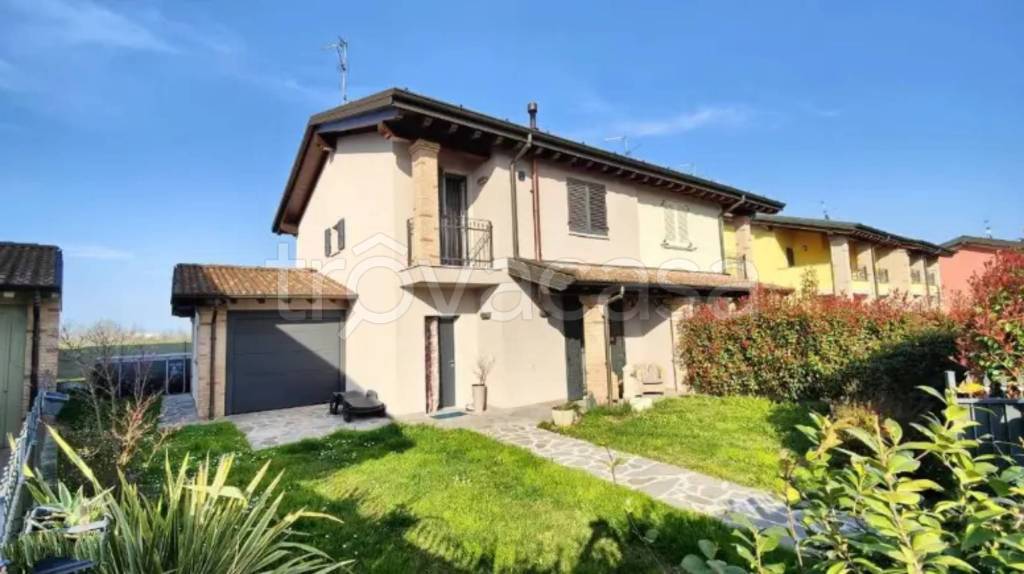 casa indipendente in vendita a Fiesco